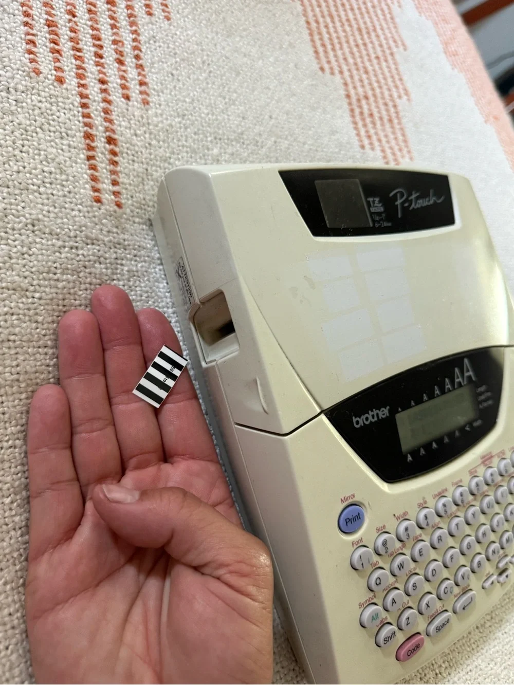 Brother P-touch Label Maker PT-2400/2410 Thermal. READ DESCRIPTION
